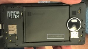 Microsoft lumia 950xl will come with a removable battery