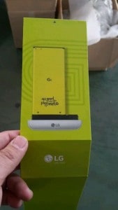 Photo showcases the lg g5 magic slot design – sliding battery