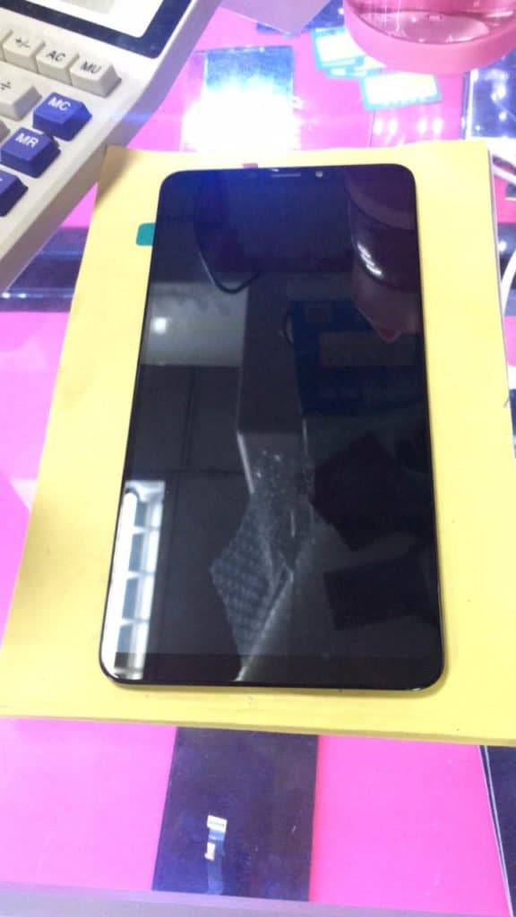 Xiaomi mi max 3 lcd display leaks online exposing the phone’s front design and style