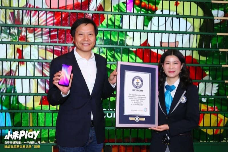Xiaomi play sets guinness world record for the biggest mobile-based dynamic puzzle