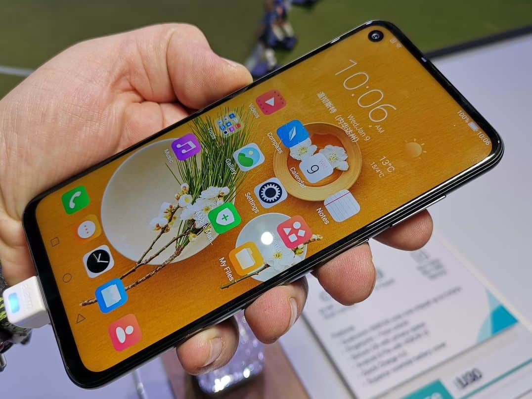 Hisense u30 with punch-hole panel, snapdragon 675 and 48mp digital camera spotted at ces 2019