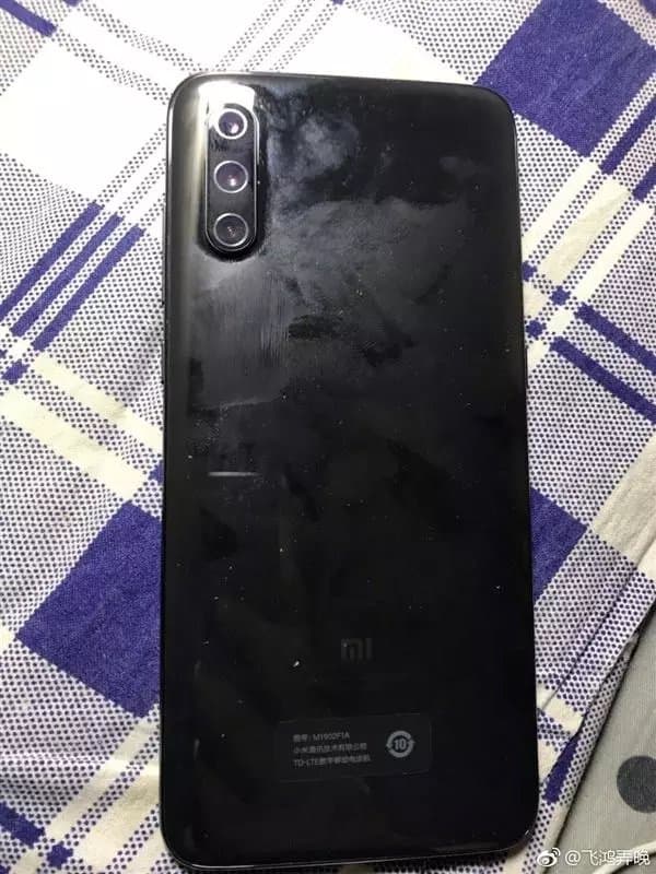 Unlucky customer gets xiaomi mi 9 with no an led flash